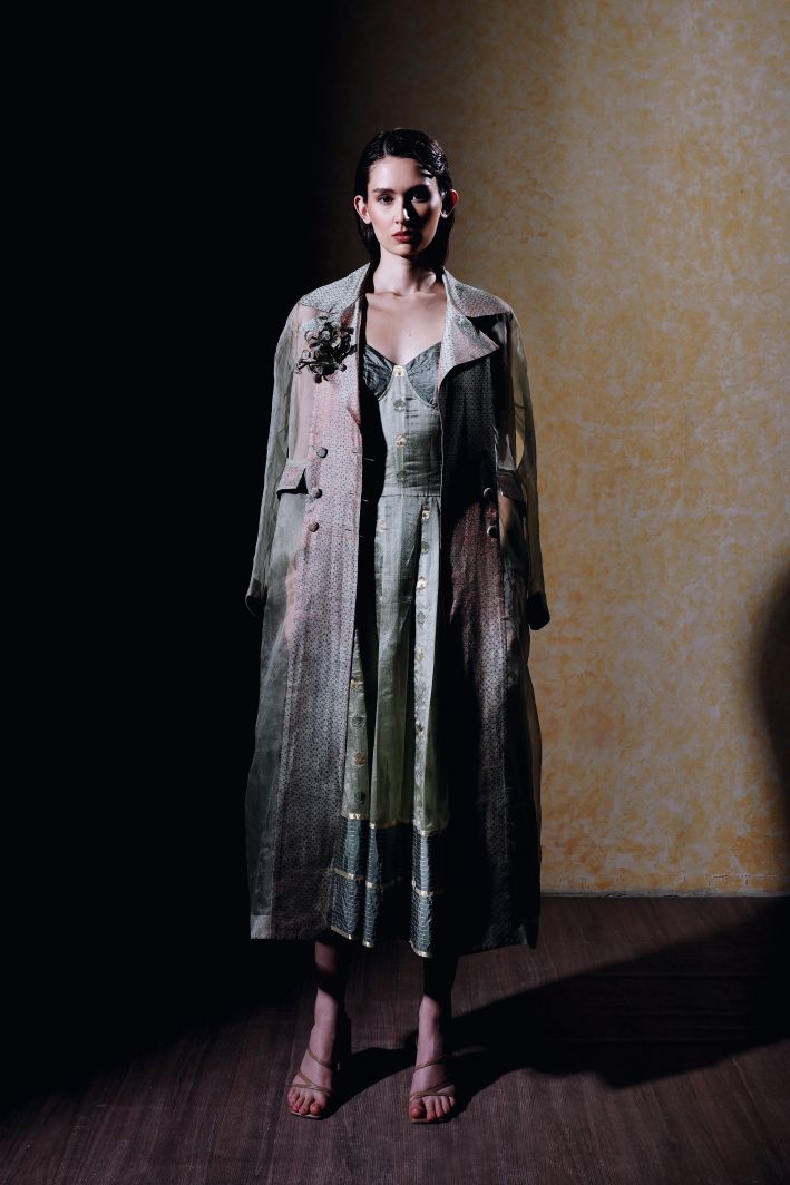THE MEADOW SET